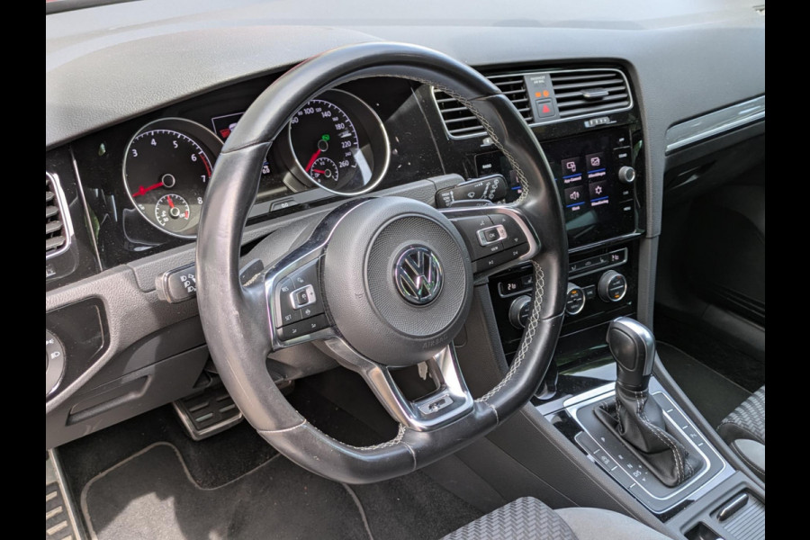 Volkswagen GOLF Variant 1.5 TSI Highline Business R|Camera|Adaptive-Cruise|Stoelverwarming|Apple-Carplay / Android-Auto