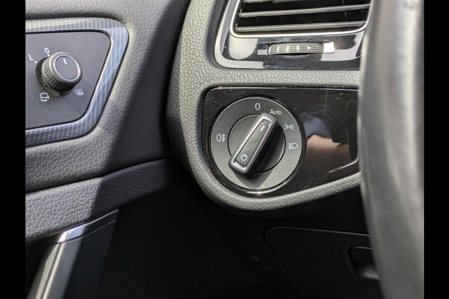 Volkswagen GOLF Variant 1.5 TSI Highline Business R|Camera|Adaptive-Cruise|Stoelverwarming|Apple-Carplay / Android-Auto