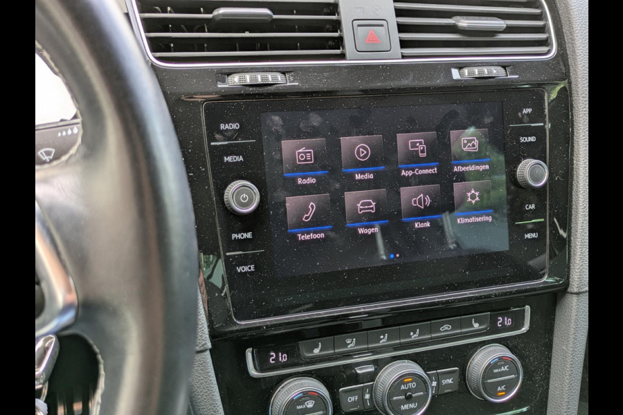Volkswagen GOLF Variant 1.5 TSI Highline Business R|Camera|Adaptive-Cruise|Stoelverwarming|Apple-Carplay / Android-Auto