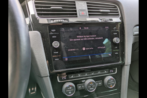 Volkswagen GOLF Variant 1.5 TSI Highline Business R|Camera|Adaptive-Cruise|Stoelverwarming|Apple-Carplay / Android-Auto