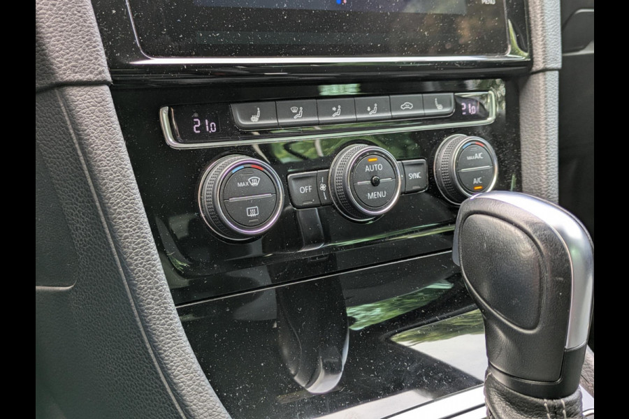 Volkswagen GOLF Variant 1.5 TSI Highline Business R|Camera|Adaptive-Cruise|Stoelverwarming|Apple-Carplay / Android-Auto