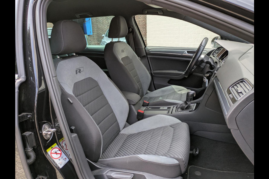 Volkswagen GOLF Variant 1.5 TSI Highline Business R|Camera|Adaptive-Cruise|Stoelverwarming|Apple-Carplay / Android-Auto