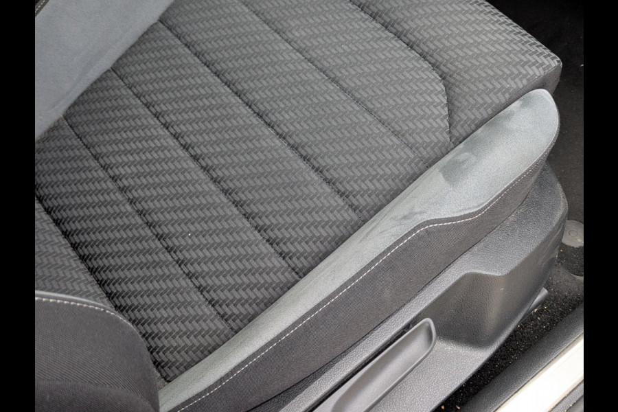 Volkswagen GOLF Variant 1.5 TSI Highline Business R|Camera|Adaptive-Cruise|Stoelverwarming|Apple-Carplay / Android-Auto