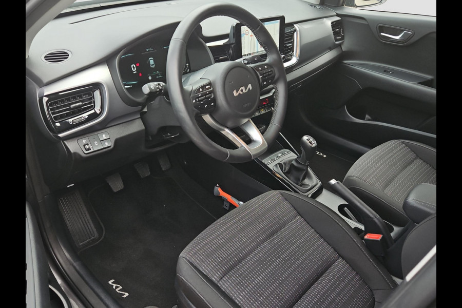 Kia Stonic 1.0 T-GDi MHEV DynamicPlusLine | LMV | Cruise | Navi | LED | Stoel- en Stuurverwarming | Privacy Glass