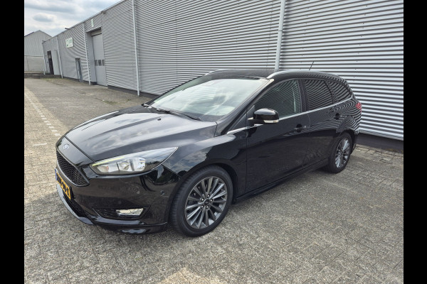 Ford FOCUS Wagon 92KW Titanium ST-Line navigatie,parkeersensoren,stoelverwarming
