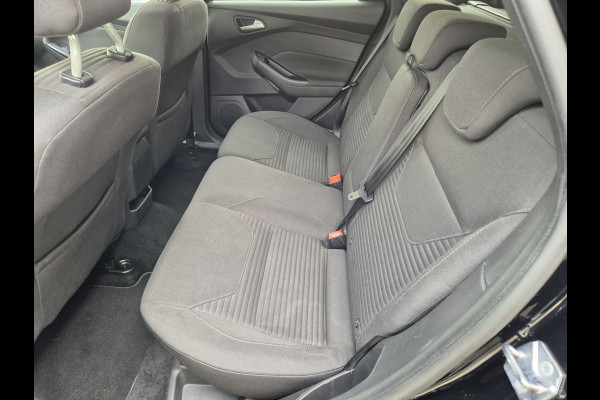Ford FOCUS Wagon 92KW Titanium ST-Line navigatie,parkeersensoren,stoelverwarming