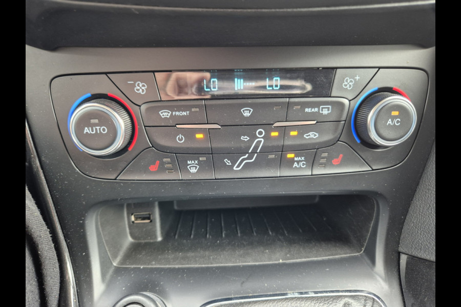 Ford FOCUS Wagon 92KW Titanium ST-Line navigatie,parkeersensoren,stoelverwarming