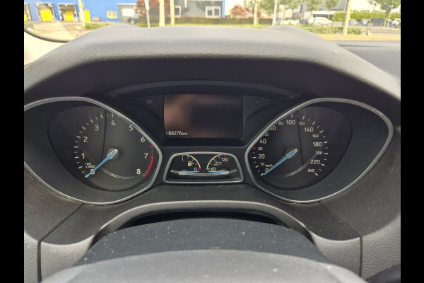 Ford FOCUS Wagon 92KW Titanium ST-Line navigatie,parkeersensoren,stoelverwarming