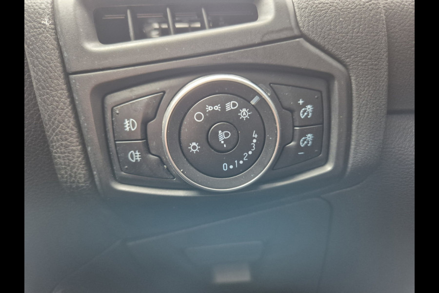 Ford FOCUS Wagon 92KW Titanium ST-Line navigatie,parkeersensoren,stoelverwarming