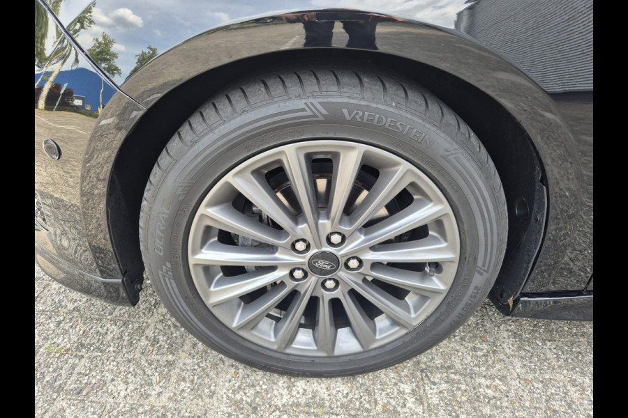 Ford FOCUS Wagon 92KW Titanium ST-Line navigatie,parkeersensoren,stoelverwarming