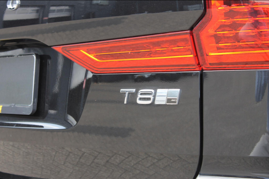 Volvo XC60 T8 390PK Automaat Twin Engine AWD Inscription Apple CarPlay / Cruise Control / Android auto / Panoramadak / Achteruitrij camera / Elektrisch bedienbare bestuurdersstoel met geheugen / Parkeersensoren voor en achter /
