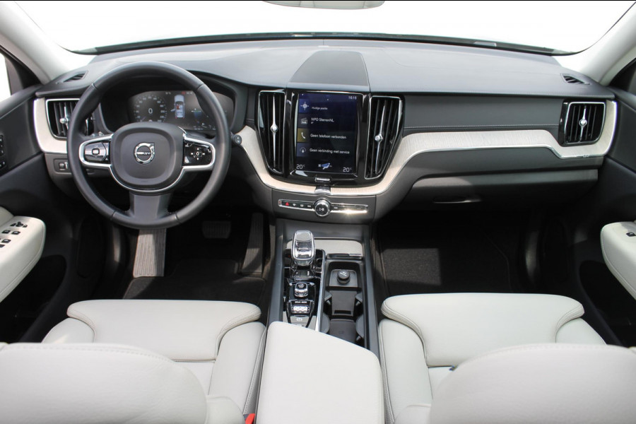 Volvo XC60 T8 390PK Automaat Twin Engine AWD Inscription Apple CarPlay / Cruise Control / Android auto / Panoramadak / Achteruitrij camera / Elektrisch bedienbare bestuurdersstoel met geheugen / Parkeersensoren voor en achter /