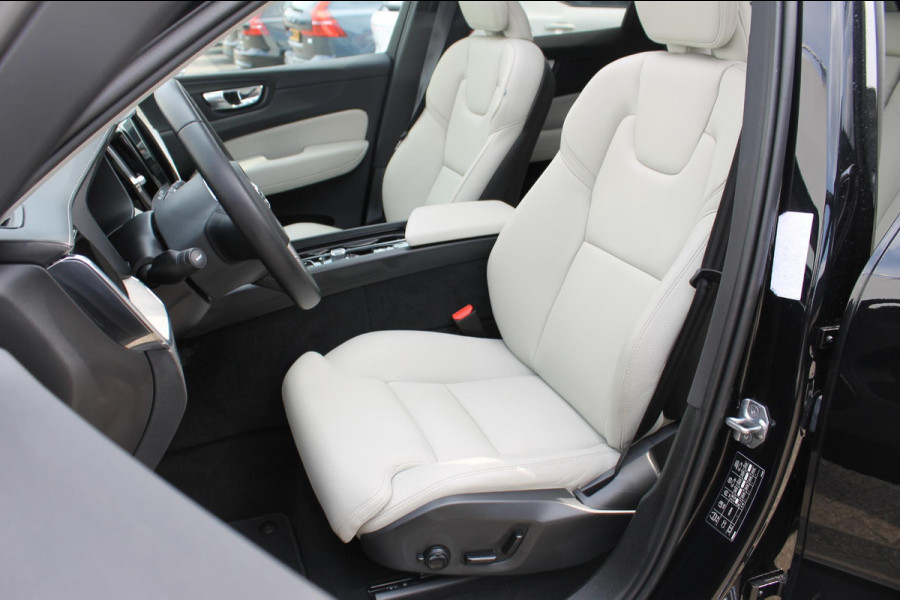 Volvo XC60 T8 390PK Automaat Twin Engine AWD Inscription Apple CarPlay / Cruise Control / Android auto / Panoramadak / Achteruitrij camera / Elektrisch bedienbare bestuurdersstoel met geheugen / Parkeersensoren voor en achter /