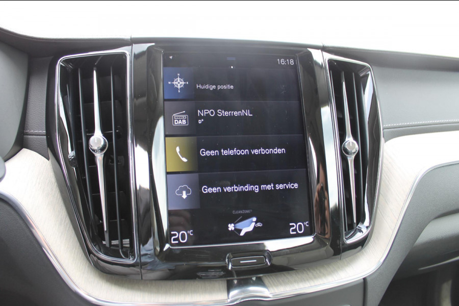Volvo XC60 T8 390PK Automaat Twin Engine AWD Inscription Apple CarPlay / Cruise Control / Android auto / Panoramadak / Achteruitrij camera / Elektrisch bedienbare bestuurdersstoel met geheugen / Parkeersensoren voor en achter /