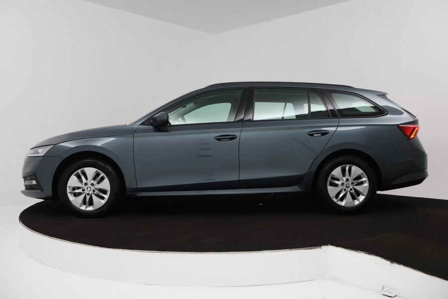 Škoda Octavia Combi 1.0 TSI Business Edition (PARKEERSENSOREN, CRUISE CONTROL, NAVIGATIE, CARPLAY, NL-AUTO, GOED ONDERHOUDEN)