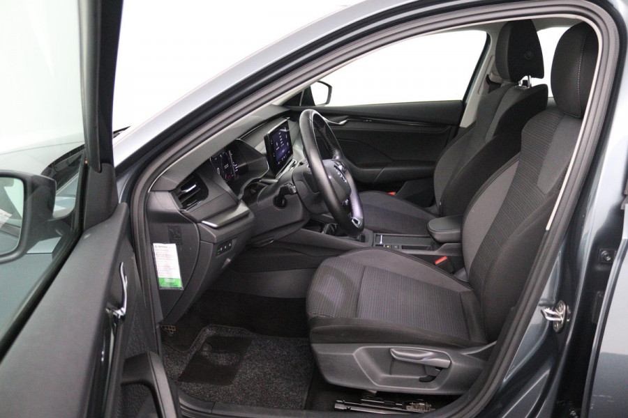 Škoda Octavia Combi 1.0 TSI Business Edition (PARKEERSENSOREN, CRUISE CONTROL, NAVIGATIE, CARPLAY, NL-AUTO, GOED ONDERHOUDEN)