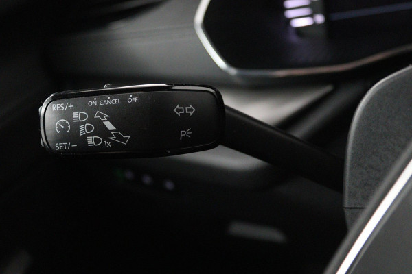 Škoda Octavia Combi 1.0 TSI Business Edition (PARKEERSENSOREN, CRUISE CONTROL, NAVIGATIE, CARPLAY, NL-AUTO, GOED ONDERHOUDEN)