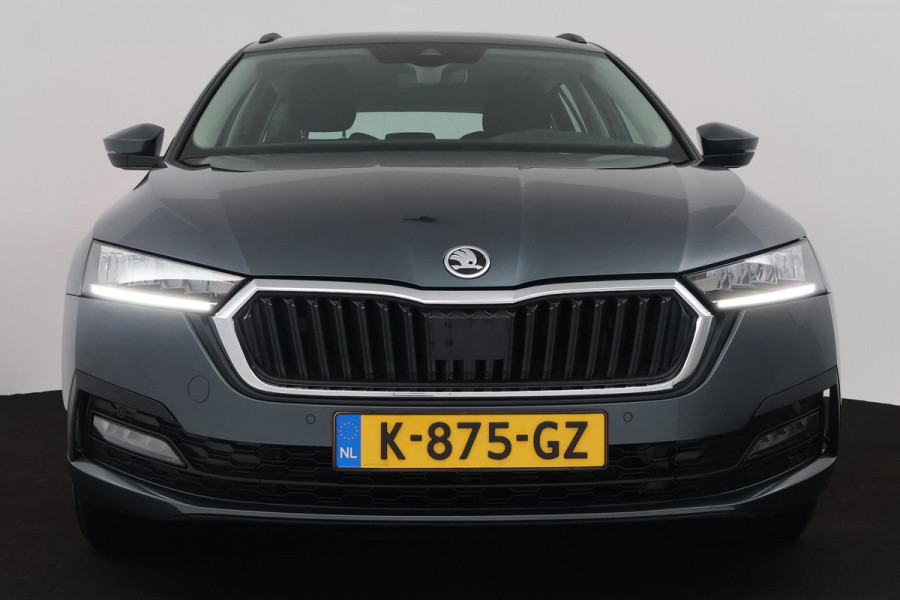 Škoda Octavia Combi 1.0 TSI Business Edition (PARKEERSENSOREN, CRUISE CONTROL, NAVIGATIE, CARPLAY, NL-AUTO, GOED ONDERHOUDEN)