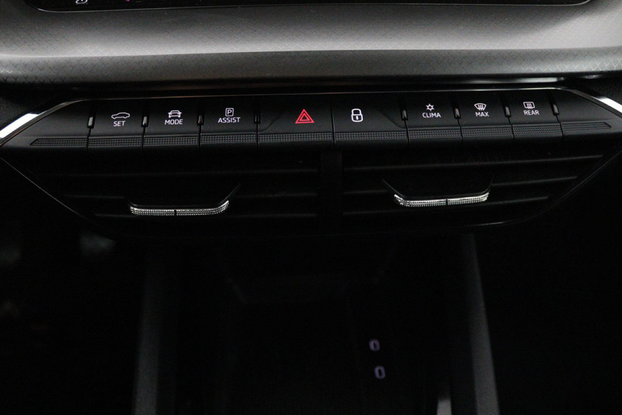 Škoda Octavia Combi 1.0 TSI Business Edition (PARKEERSENSOREN, CRUISE CONTROL, NAVIGATIE, CARPLAY, NL-AUTO, GOED ONDERHOUDEN)