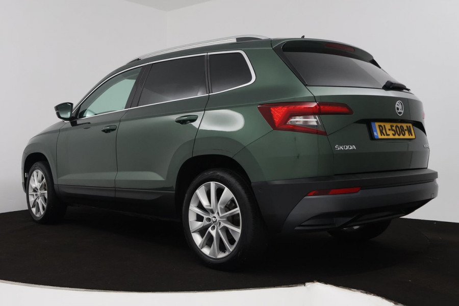 Škoda Karoq 1.5 TSI ACT Style Business (PANORAMADAK, STOELVERWARMING, CAMERA, ELEKTR STOELEN, SFEERVERLICHTING, NL-AUTO)