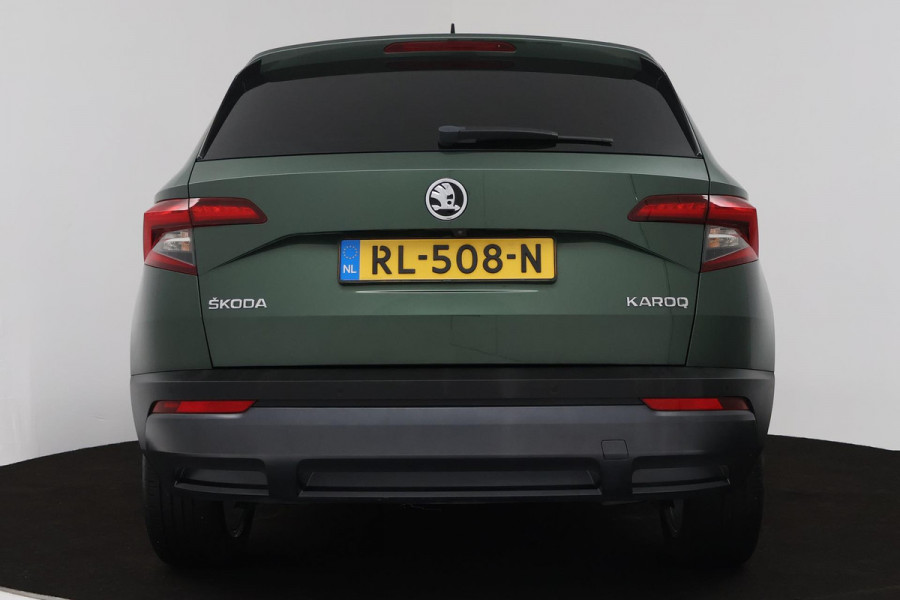 Škoda Karoq 1.5 TSI ACT Style Business (PANORAMADAK, STOELVERWARMING, CAMERA, ELEKTR STOELEN, SFEERVERLICHTING, NL-AUTO)