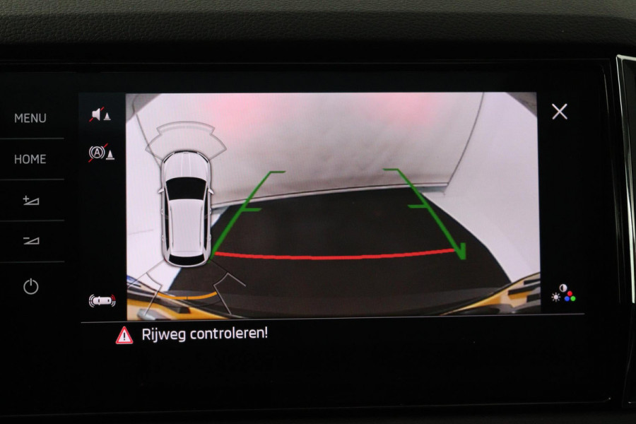 Škoda Karoq 1.5 TSI ACT Style Business (PANORAMADAK, STOELVERWARMING, CAMERA, ELEKTR STOELEN, SFEERVERLICHTING, NL-AUTO)