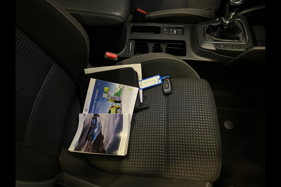 Ford FOCUS Wagon 1.0 EcoBoost Trend Edition Business|Navi|PDC|LED|Carplay|Trekhaak|Stoel Verw