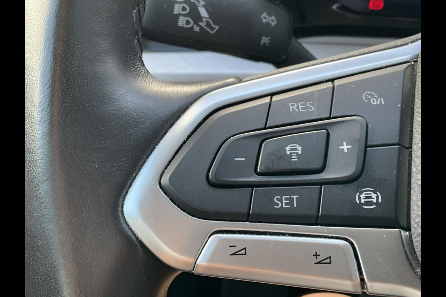 Volkswagen Golf 1.5 TSI Life Adap.Cruise Sfeerverl Carplay Led NL-Auto Dealer-Onderhouden!