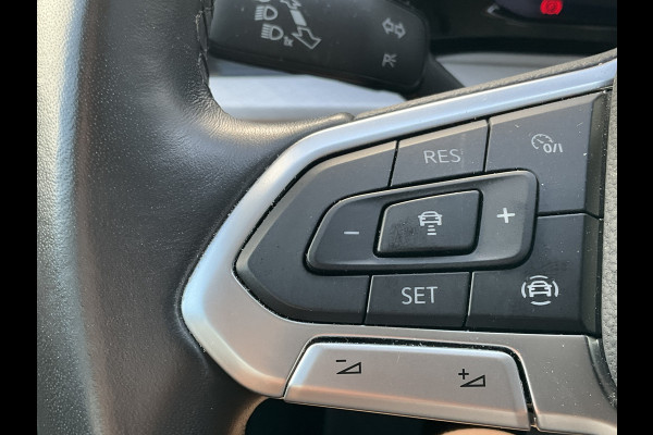 Volkswagen Golf 1.5 TSI Life Adap.Cruise Sfeerverl Carplay Led NL-Auto Dealer-Onderhouden!