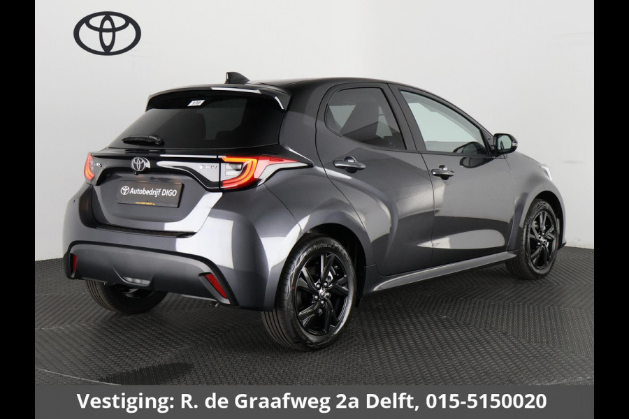 Toyota Yaris 1.5 Hybrid Dynamic Luxury Bi-Tone | Stuur- & Stoelverwarming | Camera | Lichtmetalen velgen |