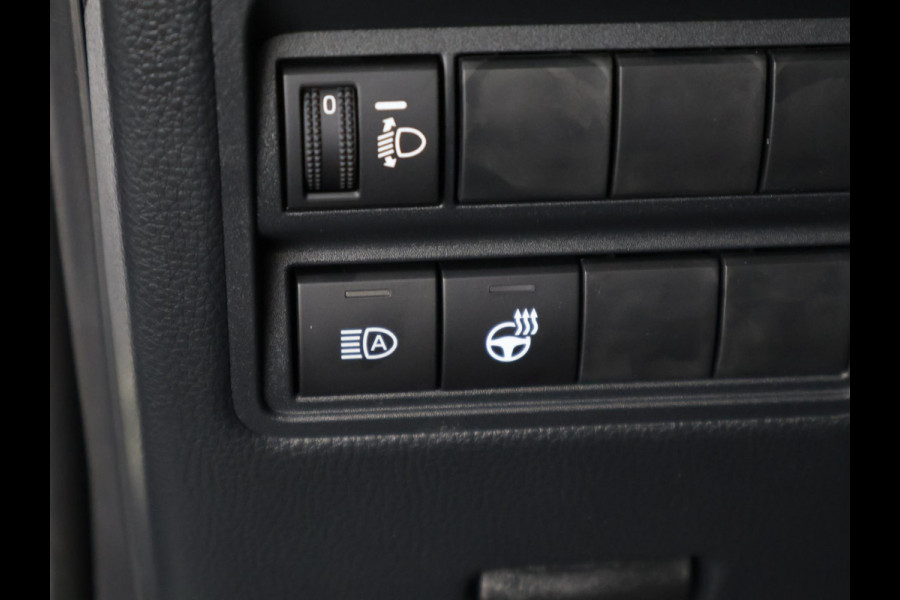 Toyota Yaris 1.5 Hybrid Dynamic Luxury Bi-Tone | Stuur- & Stoelverwarming | Camera | Lichtmetalen velgen |