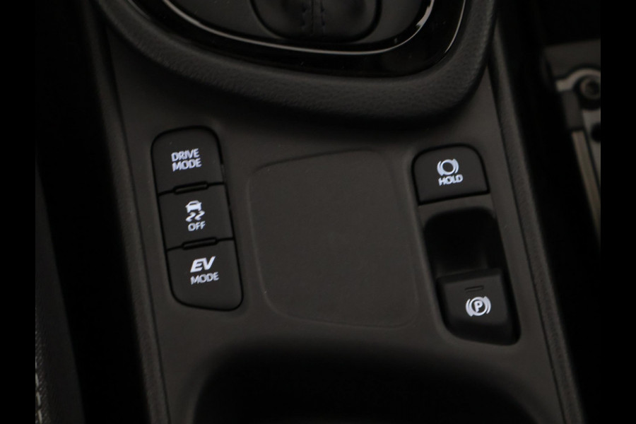 Toyota Yaris 1.5 Hybrid Dynamic Luxury Bi-Tone | Stuur- & Stoelverwarming | Camera | Lichtmetalen velgen |