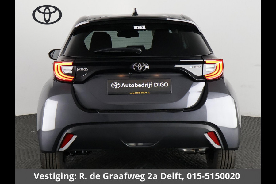 Toyota Yaris 1.5 Hybrid Dynamic Luxury Bi-Tone | Stuur- & Stoelverwarming | Camera | Lichtmetalen velgen |