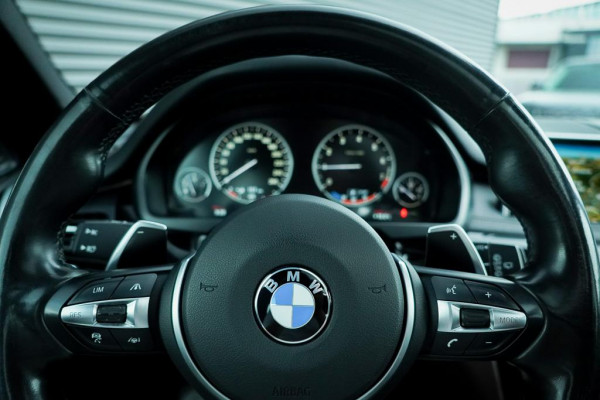 BMW X5 xDrive40e iPerformance / Pano / Harman Kardon / Meeneemprijs