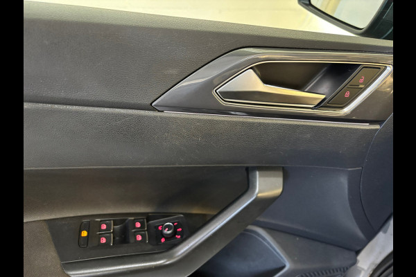 Volkswagen Polo 1.5 TSI Highline Business R