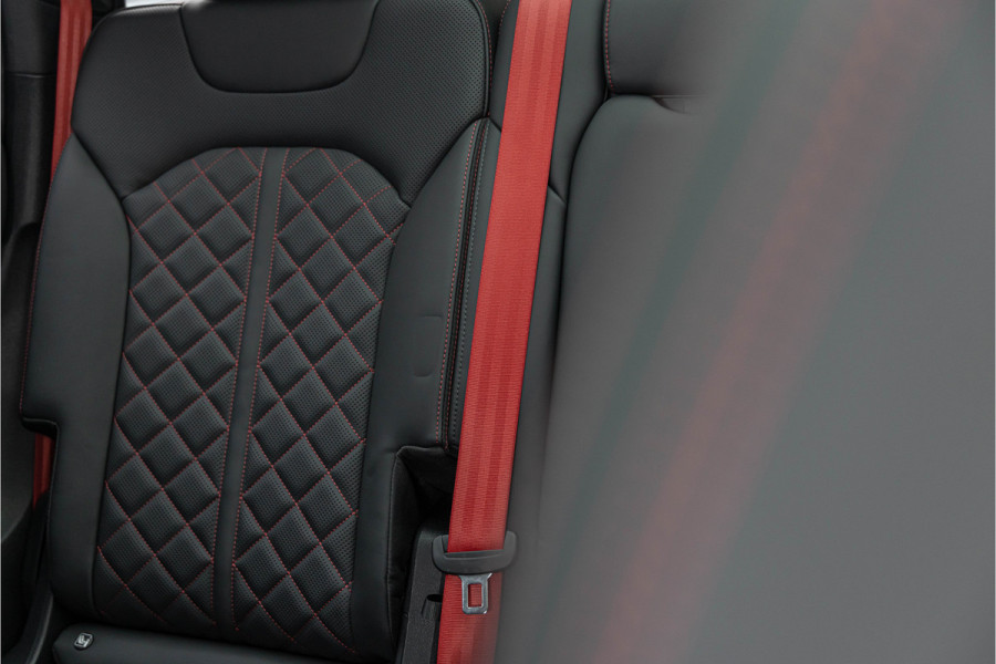 Audi SQ7 4.0 TFSI 507pk Quattro 7p Pano S-stoelen HuD Standkachel 4-wielsturing B&O