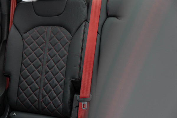 Audi SQ7 4.0 TFSI 507pk Quattro 7p Pano S-stoelen HuD Standkachel 4-wielsturing B&O