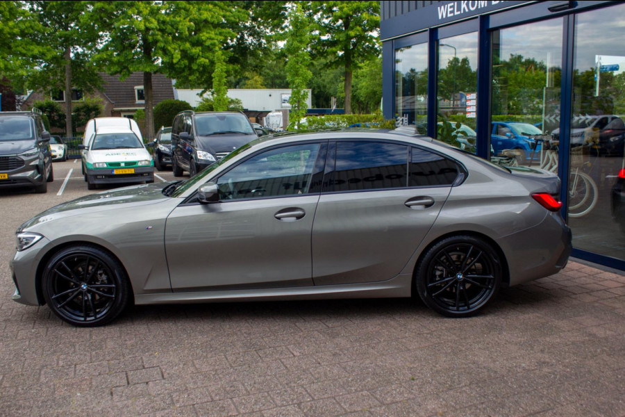 BMW 3 Serie 318i Executive Edition|Prijs incl. 12 mnd garantie| M-Pakket Schuif/Kanteldak Camera BMW Led Lmv 19"