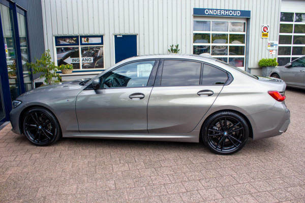 BMW 3 Serie 318i Executive Edition|Prijs incl. 12 mnd garantie| M-Pakket Schuif/Kanteldak Camera BMW Led Lmv 19"