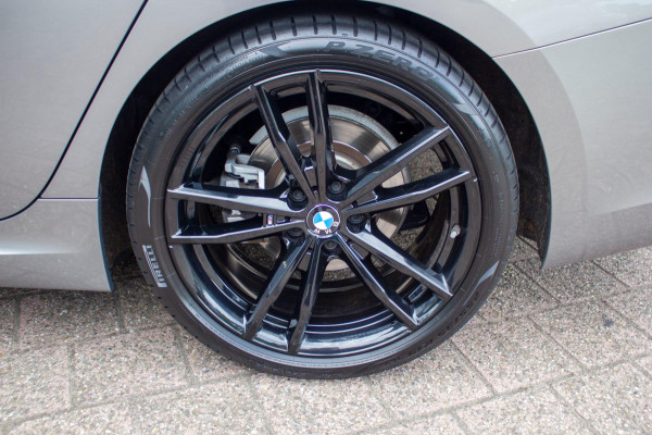 BMW 3 Serie 318i Executive Edition|Prijs incl. 12 mnd garantie| M-Pakket Schuif/Kanteldak Camera BMW Led Lmv 19"