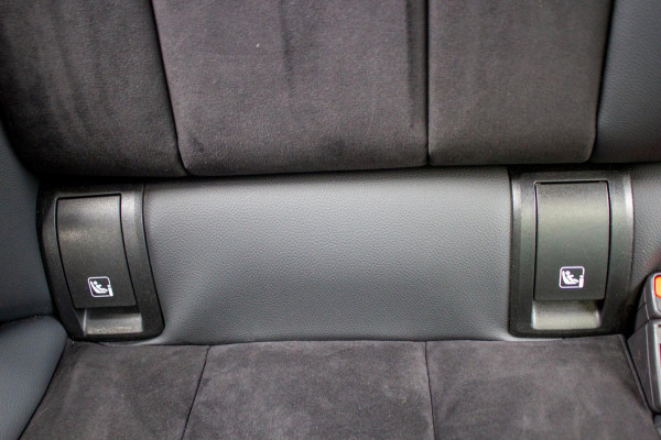 BMW 3 Serie 318i Executive Edition|Prijs incl. 12 mnd garantie| M-Pakket Schuif/Kanteldak Camera BMW Led Lmv 19"