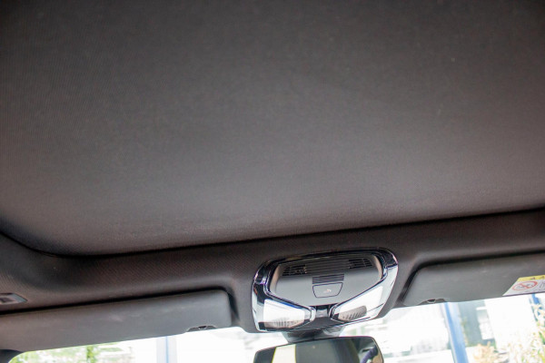 BMW 3 Serie 318i Executive Edition|Prijs incl. 12 mnd garantie| M-Pakket Schuif/Kanteldak Camera BMW Led Lmv 19"