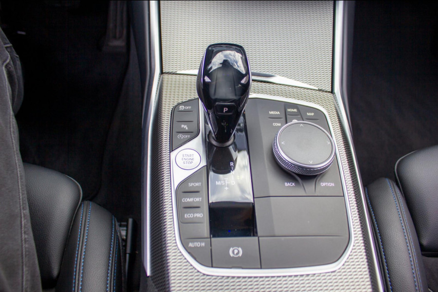 BMW 3 Serie 318i Executive Edition|Prijs incl. 12 mnd garantie| M-Pakket Schuif/Kanteldak Camera BMW Led Lmv 19"