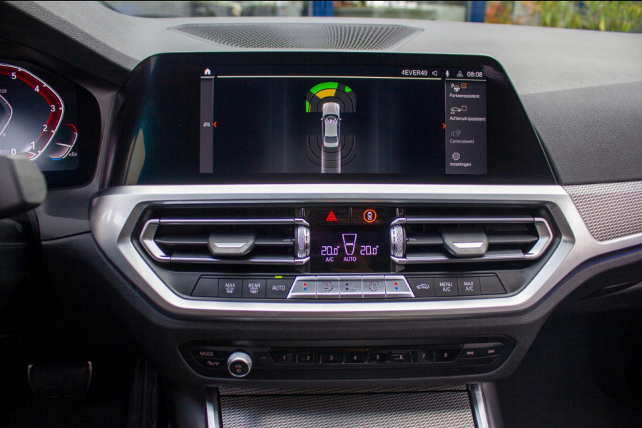BMW 3 Serie 318i Executive Edition|Prijs incl. 12 mnd garantie| M-Pakket Schuif/Kanteldak Camera BMW Led Lmv 19"