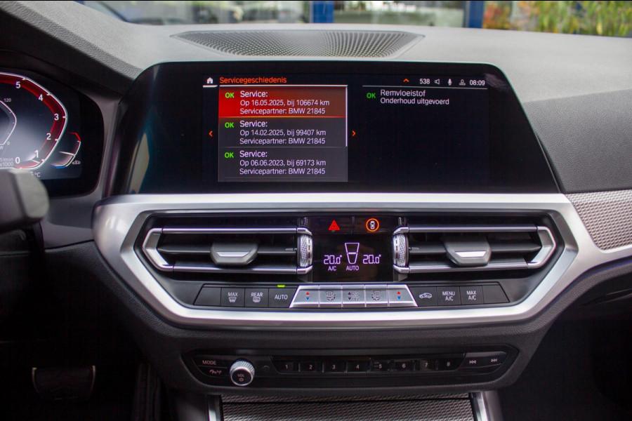 BMW 3 Serie 318i Executive Edition|Prijs incl. 12 mnd garantie| M-Pakket Schuif/Kanteldak Camera BMW Led Lmv 19"