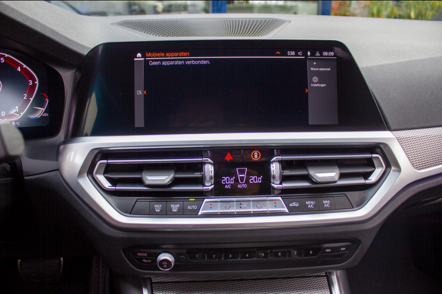 BMW 3 Serie 318i Executive Edition|Prijs incl. 12 mnd garantie| M-Pakket Schuif/Kanteldak Camera BMW Led Lmv 19"