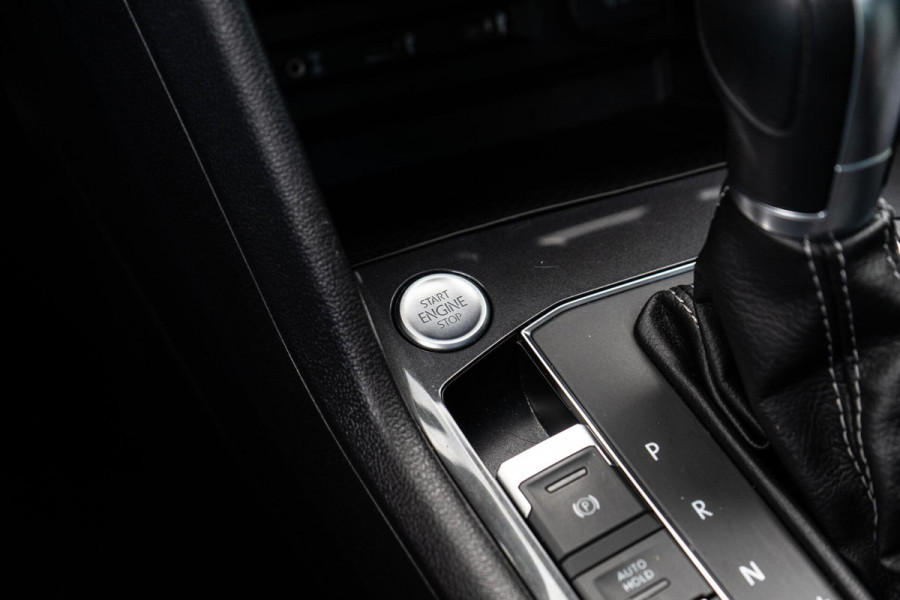 Volkswagen Tiguan 2.0 TSI 4 Motion R-Line Pano / Trekhaak / Camera