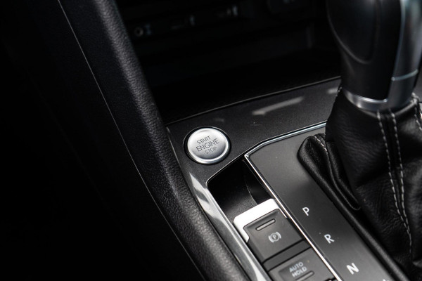Volkswagen Tiguan 2.0 TSI 4 Motion R-Line Pano / Trekhaak / Camera