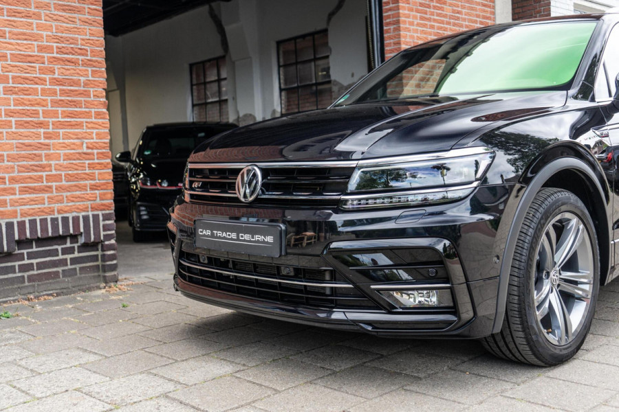 Volkswagen Tiguan 2.0 TSI 4 Motion R-Line Pano / Trekhaak / Camera