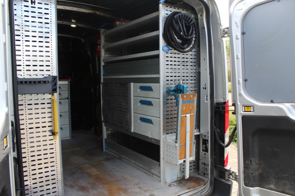 Ford Transit 350 2.0 TDCI 130PK Euro6 L2H2 RWD Trend Service bus /  Werkplaats inrichting